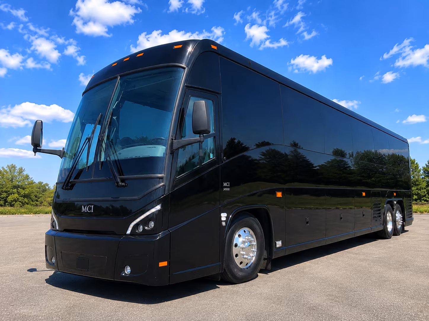 buses for bridal parties heading to idyllwild mountain weddings
