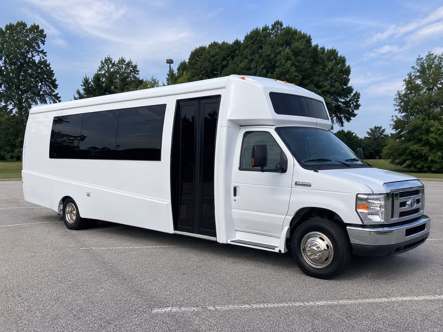 hemet 18 passenger party bus