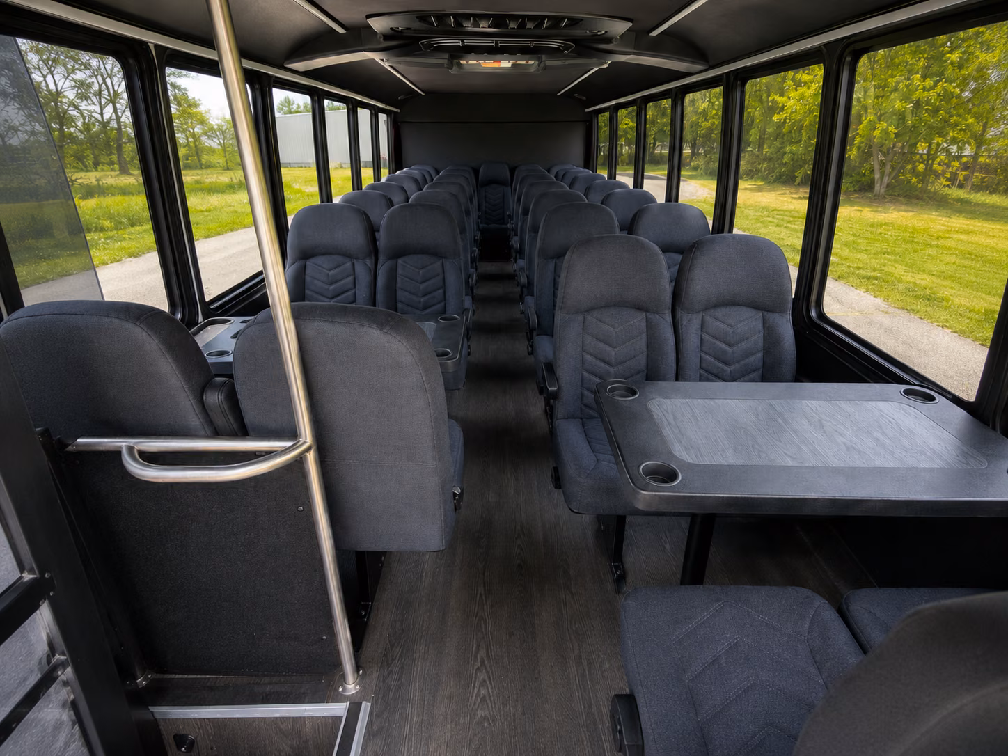 minibuses to the de portola wine trail and leoness cellars